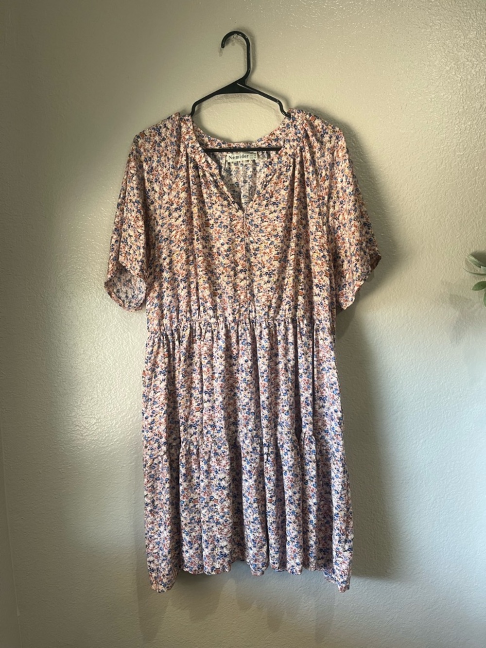 Nemidor Women’s Pink  White Floral Tiered Mini Dress Sz 18 Flowy Lightweight